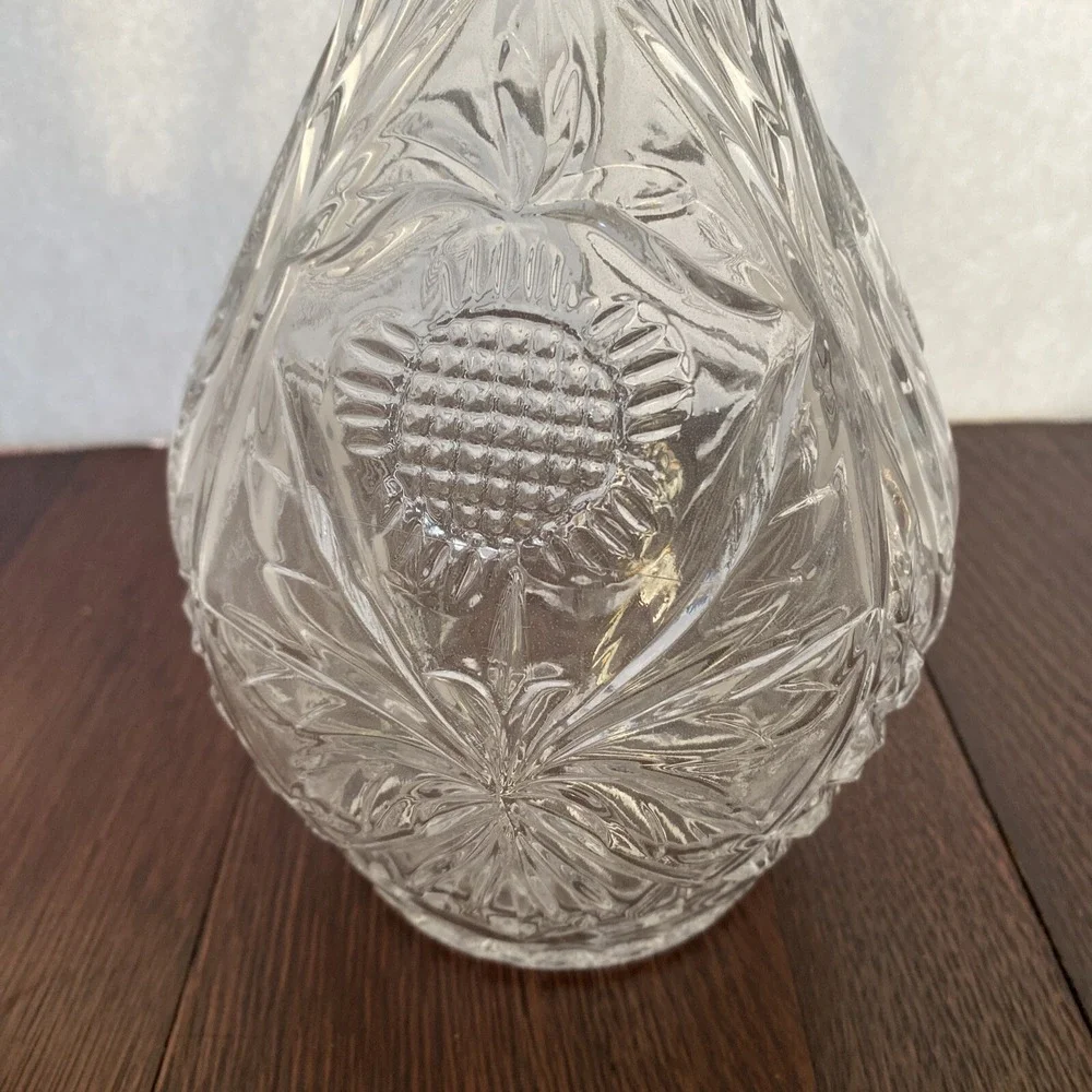 Vintage Crystal Decanter with Stopper Cut Glass Prism‎ 16